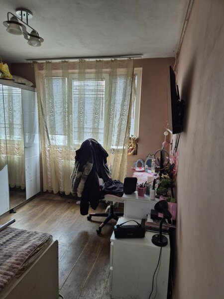 Drumul Taberei, zona metrou Raul Doamnei, trei camere
